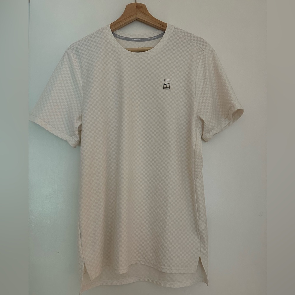 Nike White Checkered 3D Textured Dri-Fit Tennis Short Sleeve T-Shirt (S)